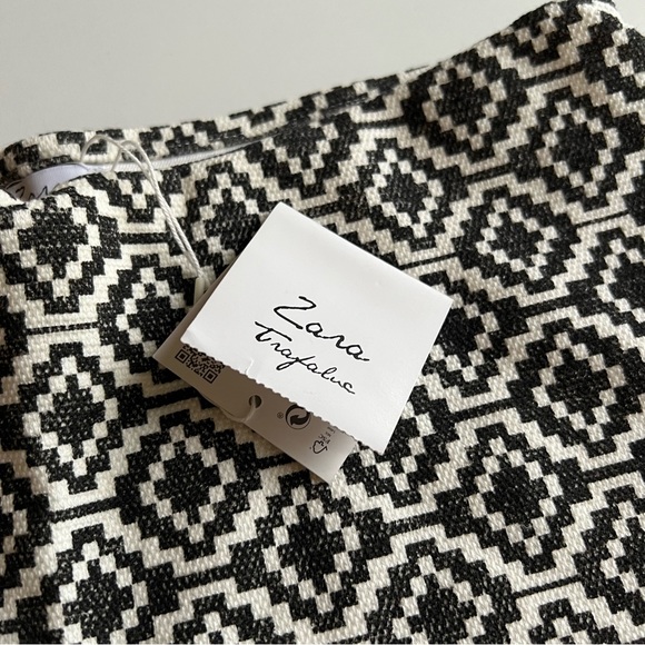 Zara Patterned Mini-Skirt - Picture 2 of 5